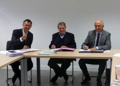 photo_signature_journal_tribune_pour_web_egee.jpg